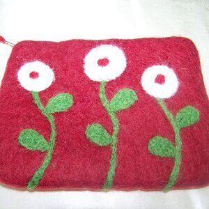 Fairly-Traded Felt Flower Coin Purse - Red by bnb crafts
